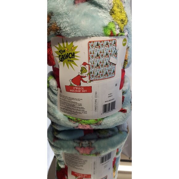 Dr. Seuss The Grinch Throw Blanket Fleece Holiday Christmas 40x50 - NWT - Picture 2 of 5